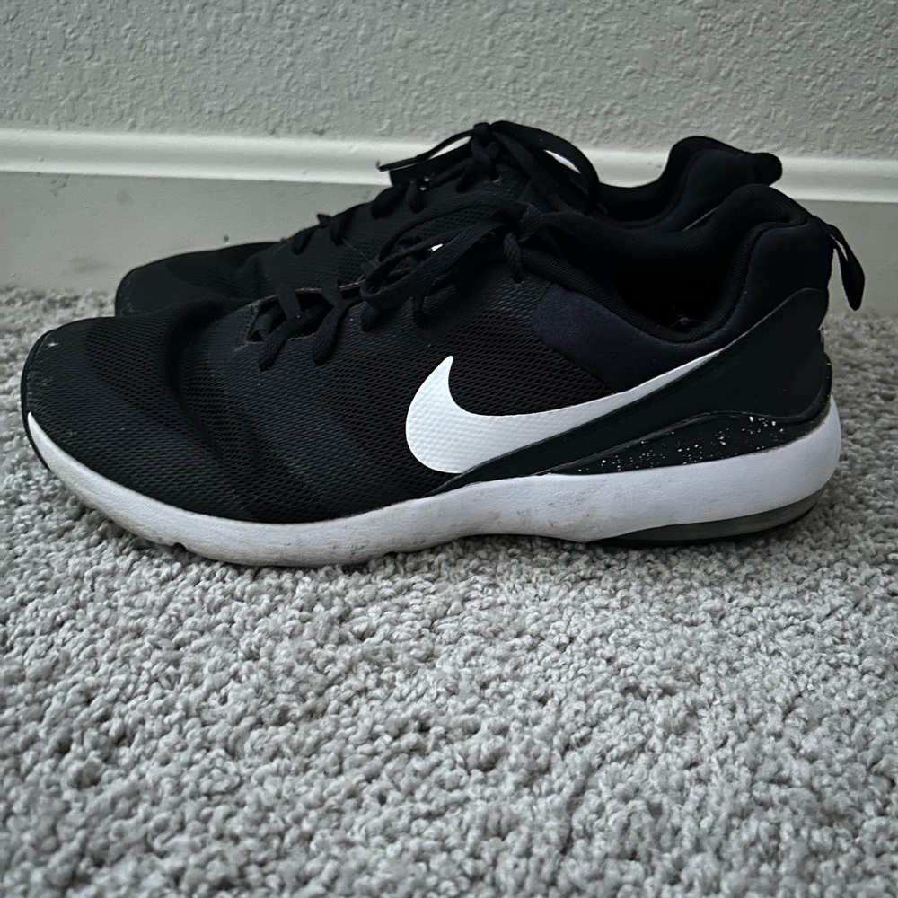 Nike Black and White Sneakers